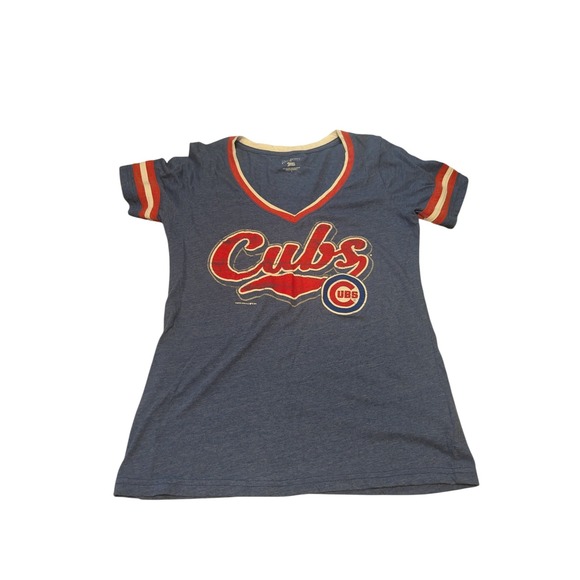 campus lifestyle Tops - Campus lifestyle MLB Chicago Cubs V neck T-shirt size large